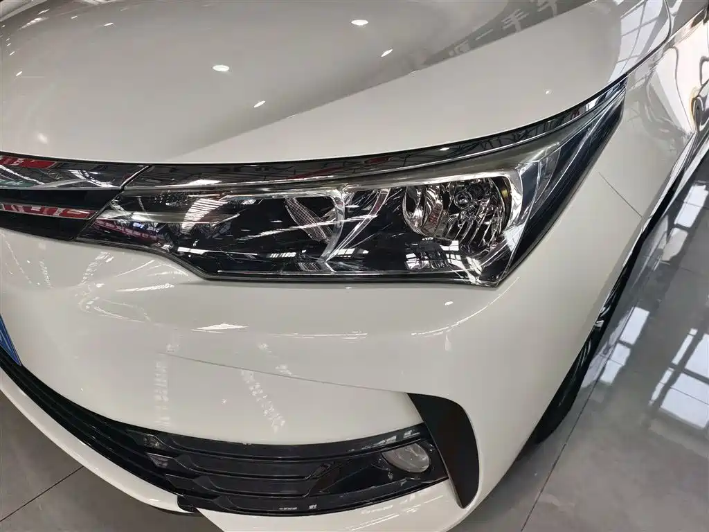 Toyota Corolla 2019 — фото 3