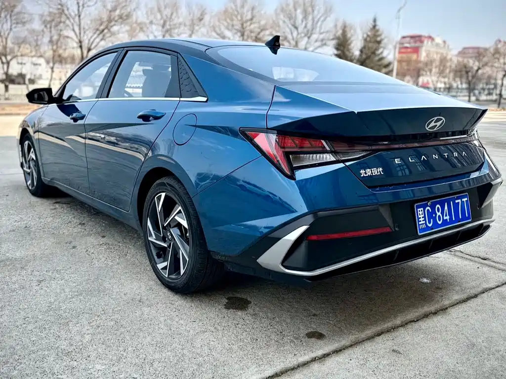 Hyundai Elantra 2023