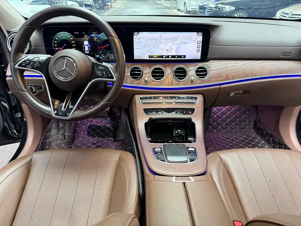 Mercedes-Benz E-Class 2023 — фото 16