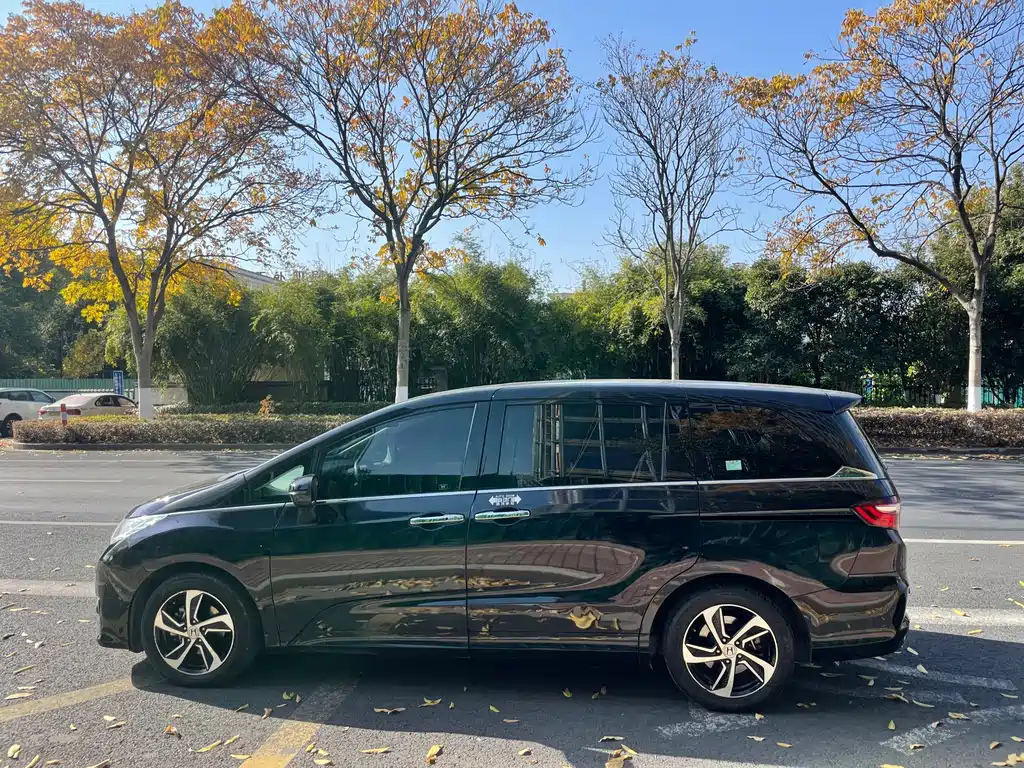 Honda Odyssey 2017 — фото 6