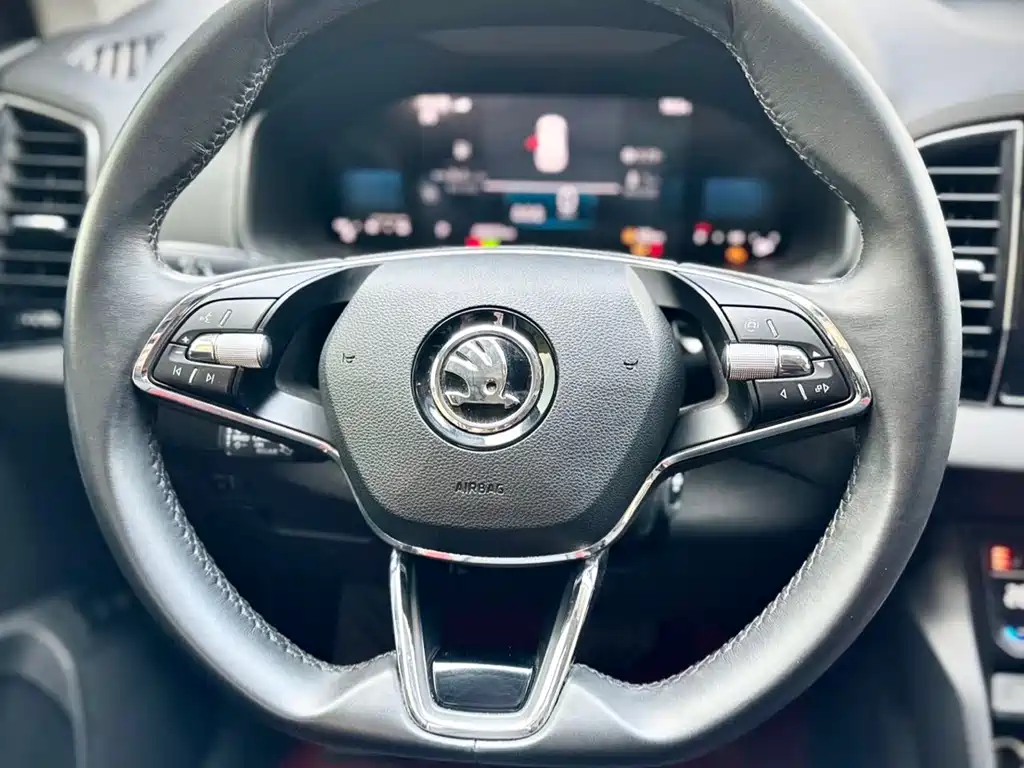 Skoda Korok 2022 — фото 23