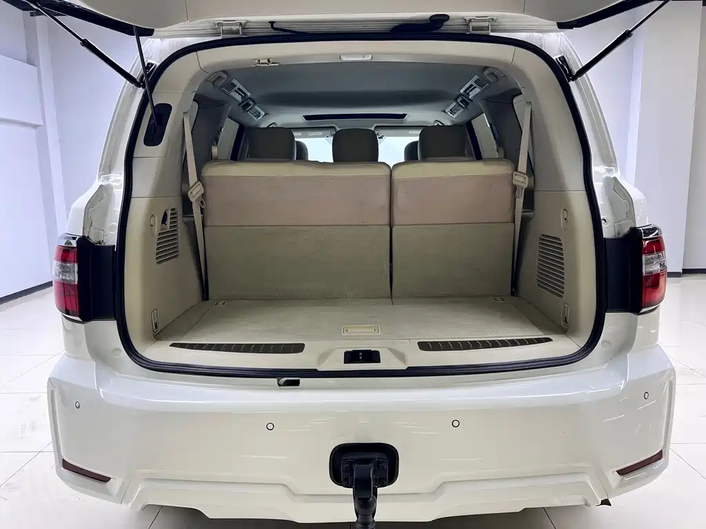 Nissan Patrol 2018 — фото 16