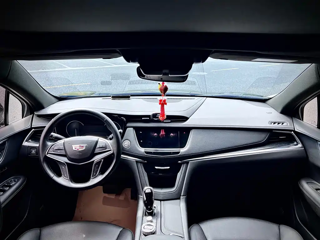 Cadillac XT5 2022 — фото 18