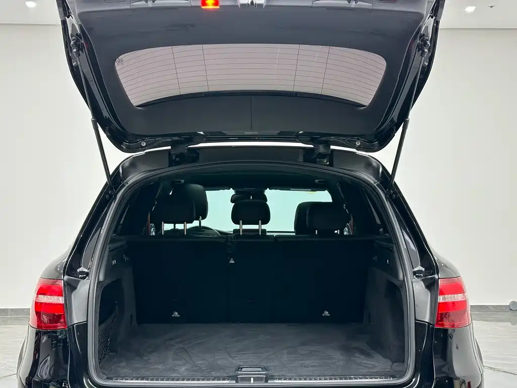 Mercedes-Benz GLC AMG 2019 — фото 38