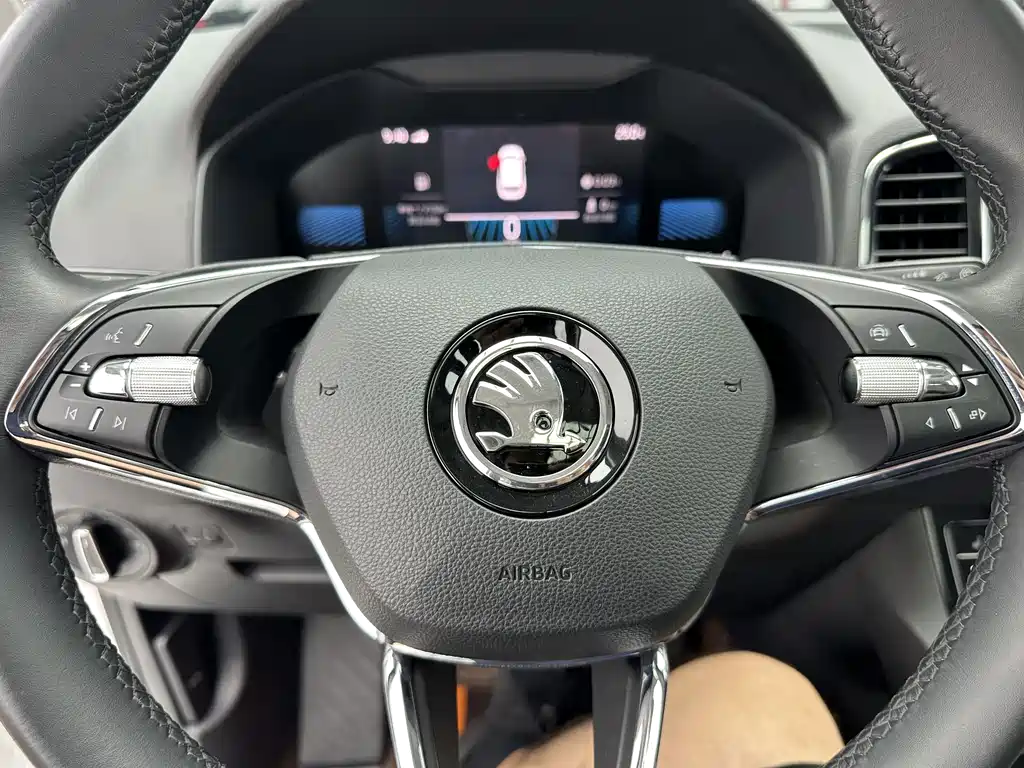 Skoda Korok 2023 — фото 14