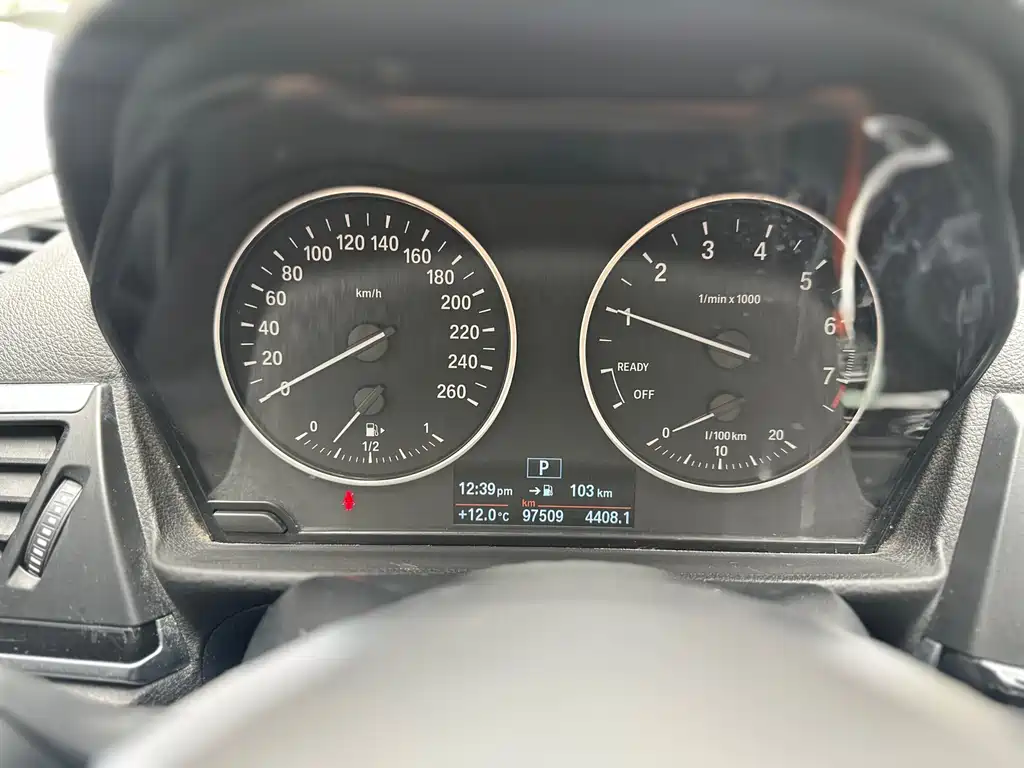 BMW 1 Series 2018 — фото 11