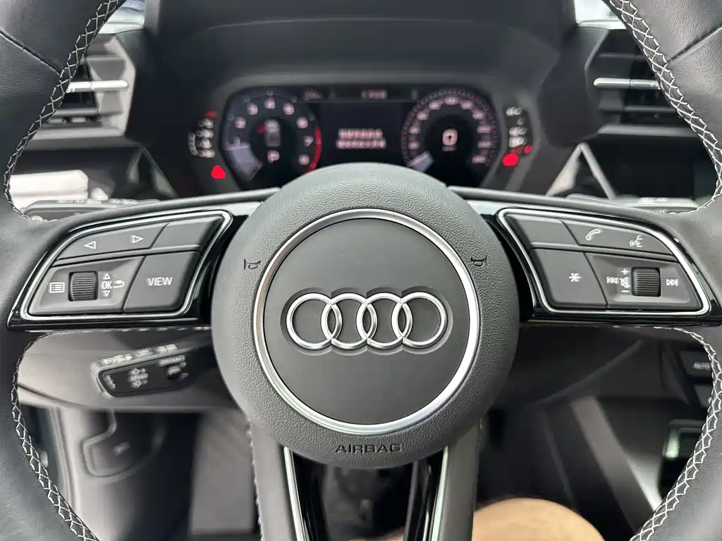 Audi A3 2023 — фото 13