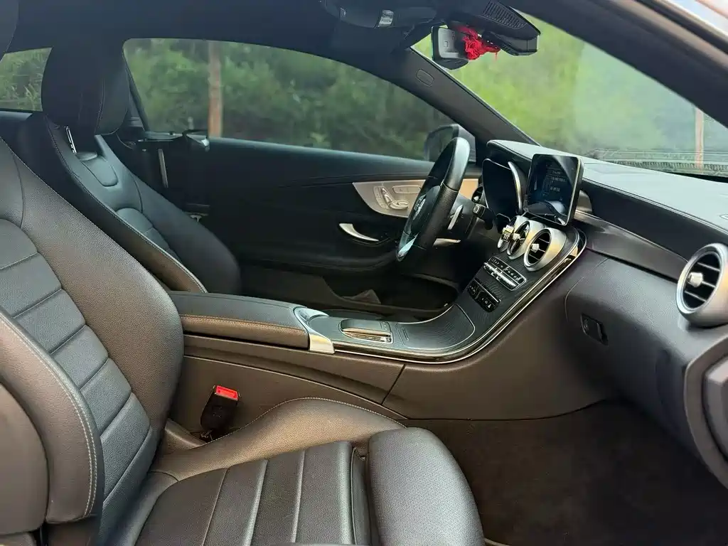 Mercedes-Benz C-Class 2021