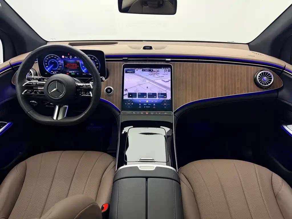 Mercedes-Benz EQE SUV 2025 — фото 12