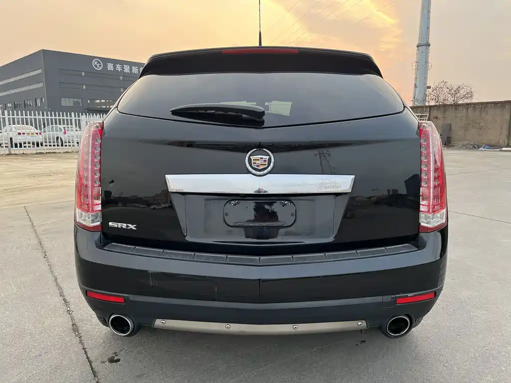 Cadillac SRX 2014 — фото 24