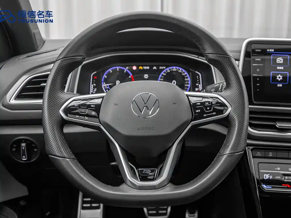 Volkswagen T-Roc 2023 — фото 20