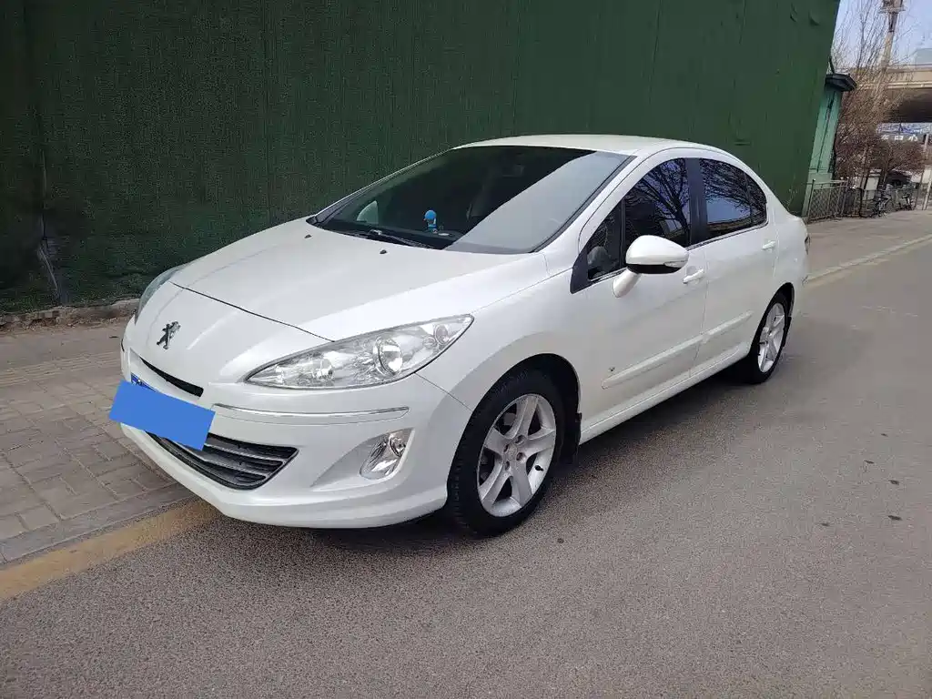 Peugeot 408 2014 — фото 1