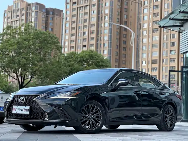 Lexus ES 2018