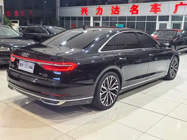 Audi A8 2021