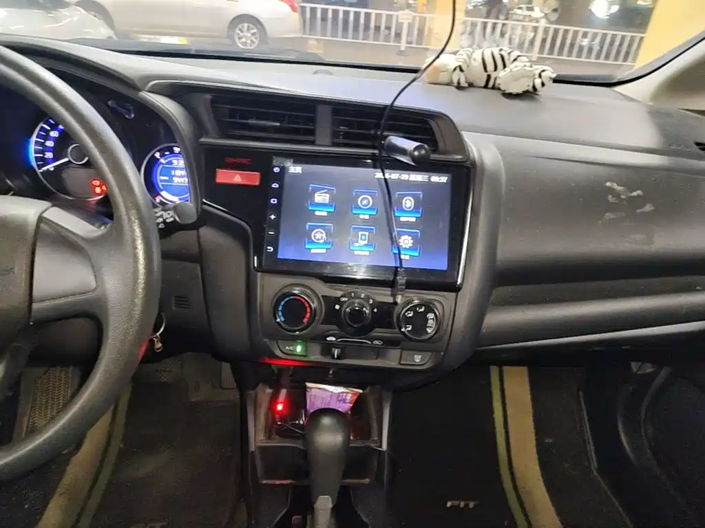 Honda Fit 2017 — фото 13