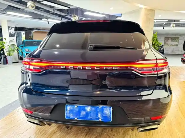 Porsche Macan 2021