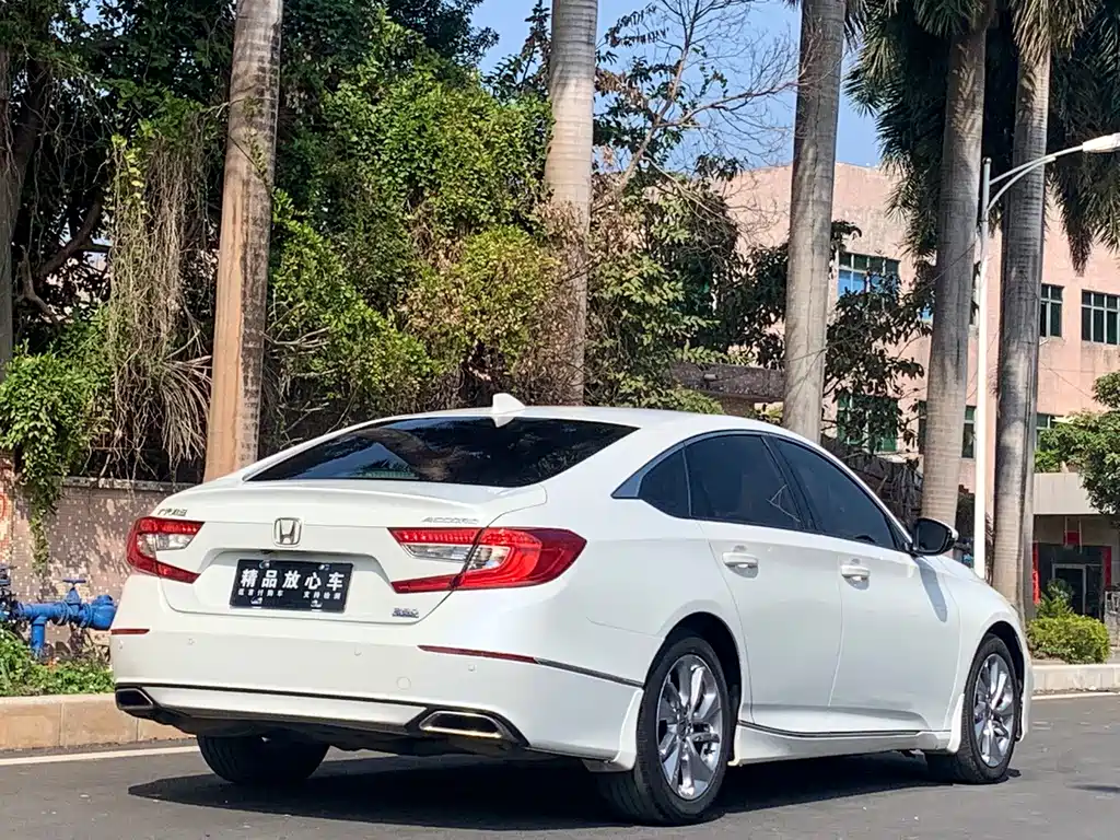 Honda Accord 2019 — фото 7