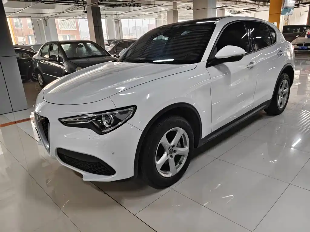 Alfa Romeo Stelvio 2019