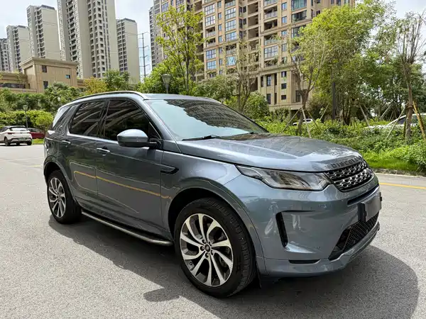 Land Rover Discovery Sport 2021