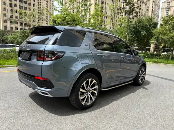 Land Rover Discovery Sport 2021
