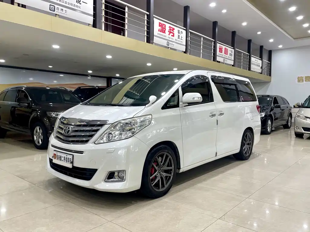 Toyota Alphard 2010 — фото 1