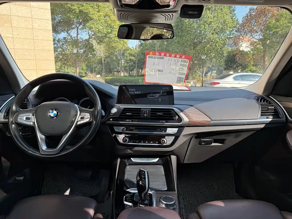 BMW X3 2019 — фото 11