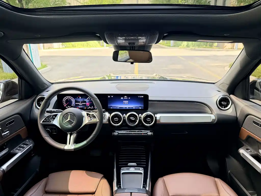 Mercedes-Benz GLB 2024