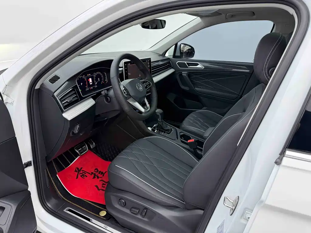 Volkswagen Tiguan L 2023 — фото 16