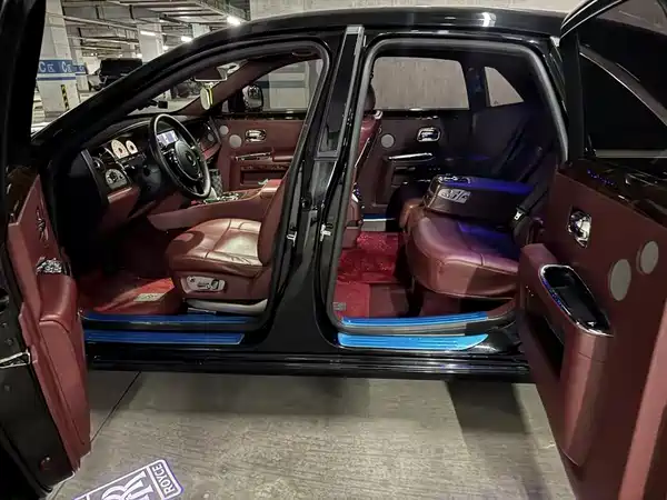 Rolls-Royce Ghost 2010