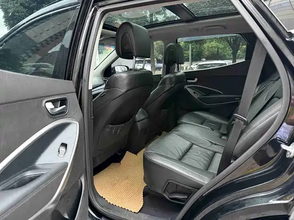 Hyundai Santa Fe 2013