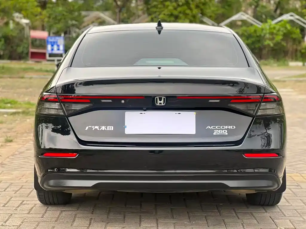 Honda Accord 2024 — фото 17