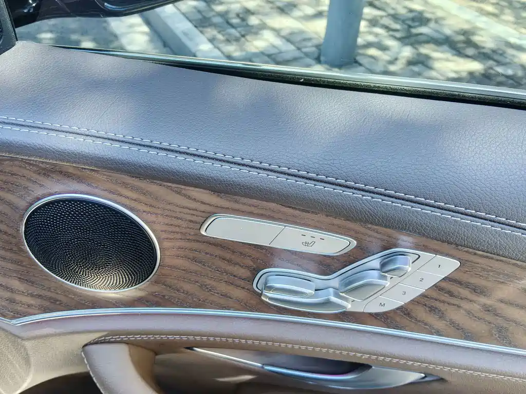 Mercedes-Benz E-Class 2023 — фото 11