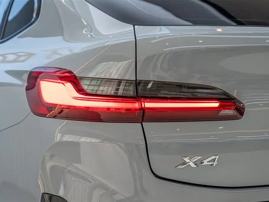 BMW X4 2022 — фото 7