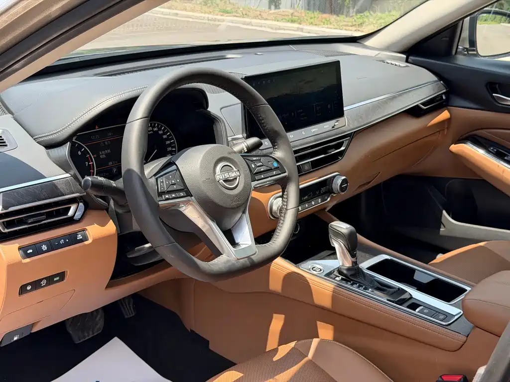 Nissan Teana 2023
