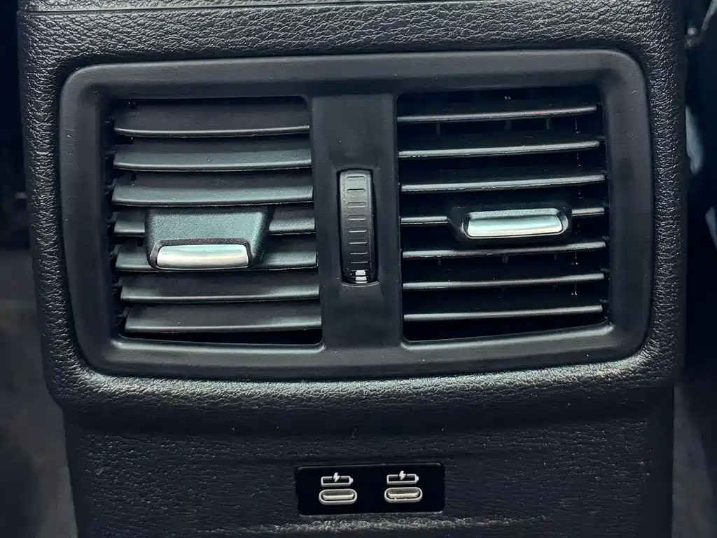 BMW X1 2022 — фото 11
