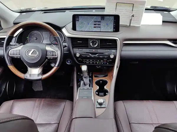 Lexus RX 2021