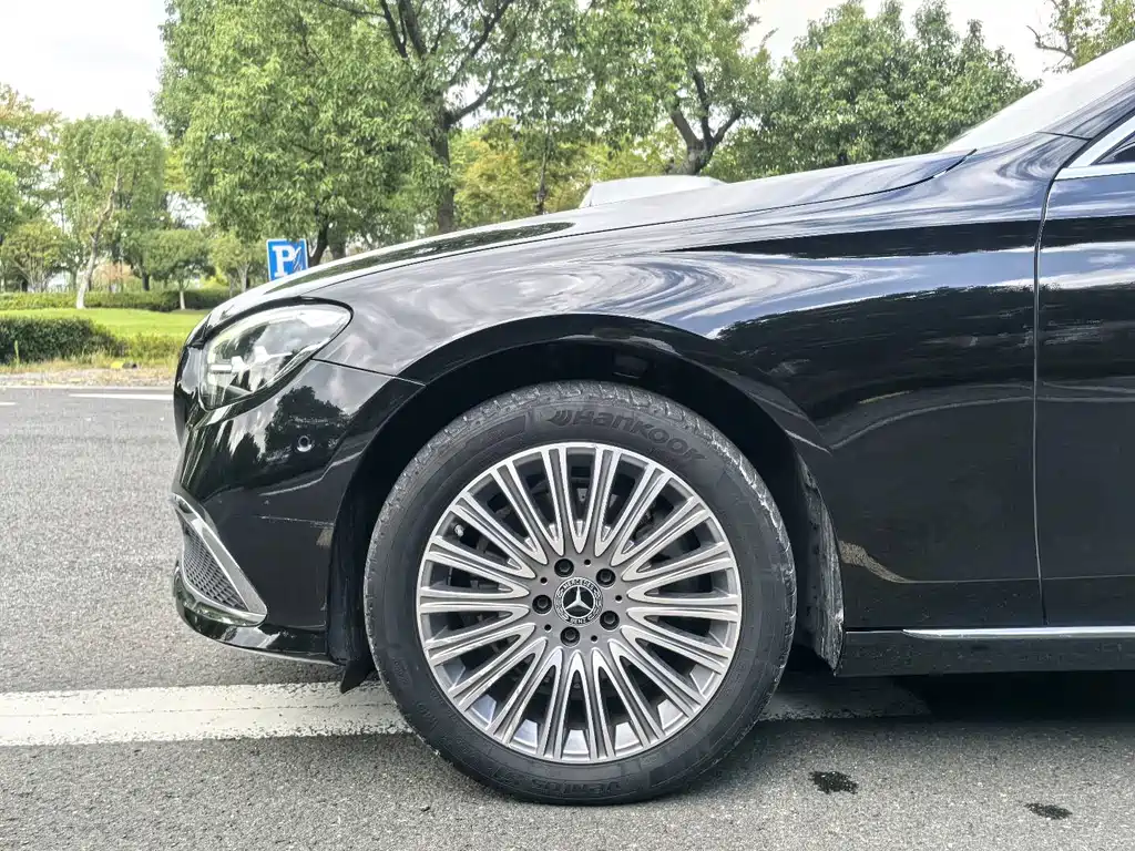 Mercedes-Benz E-Class 2022 — фото 20