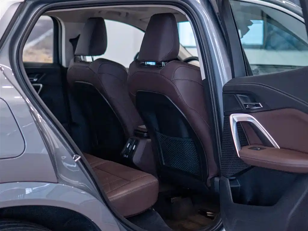 BMW X2 2025 — фото 17