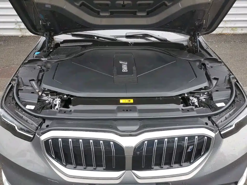 BMW i5 — фото 14
