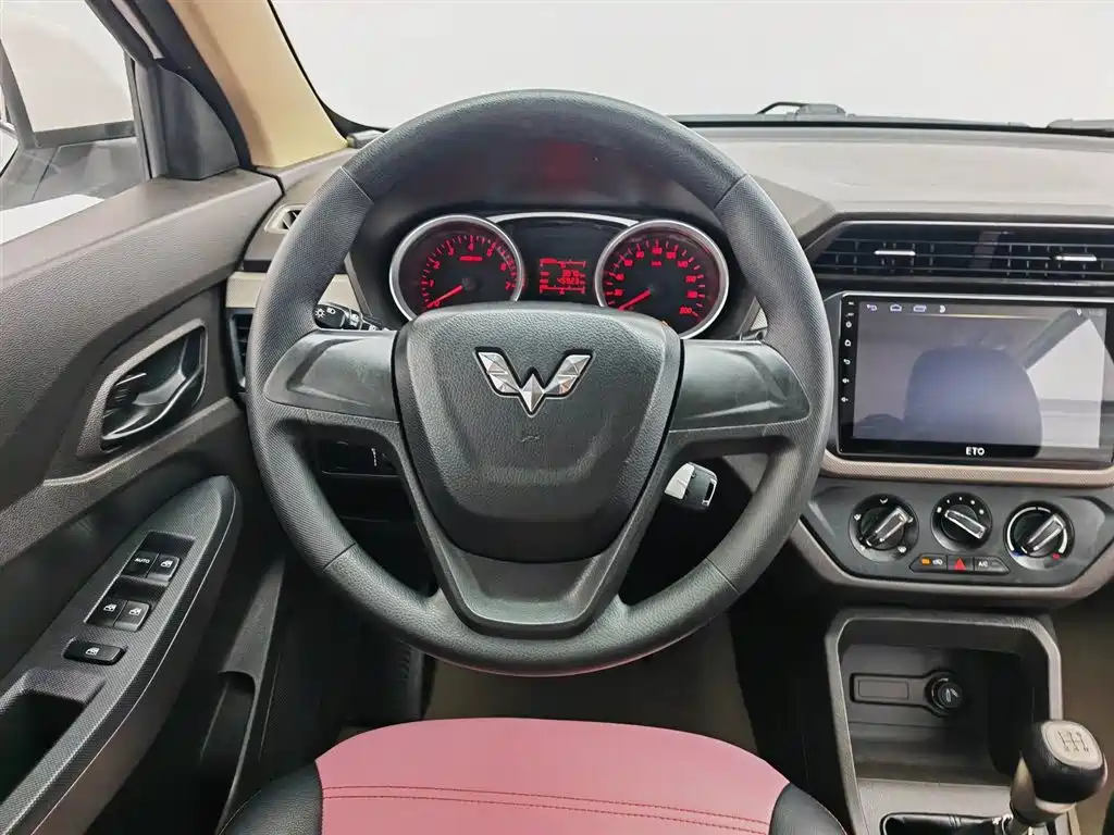 Wuling Hongguang 2019 — фото 11