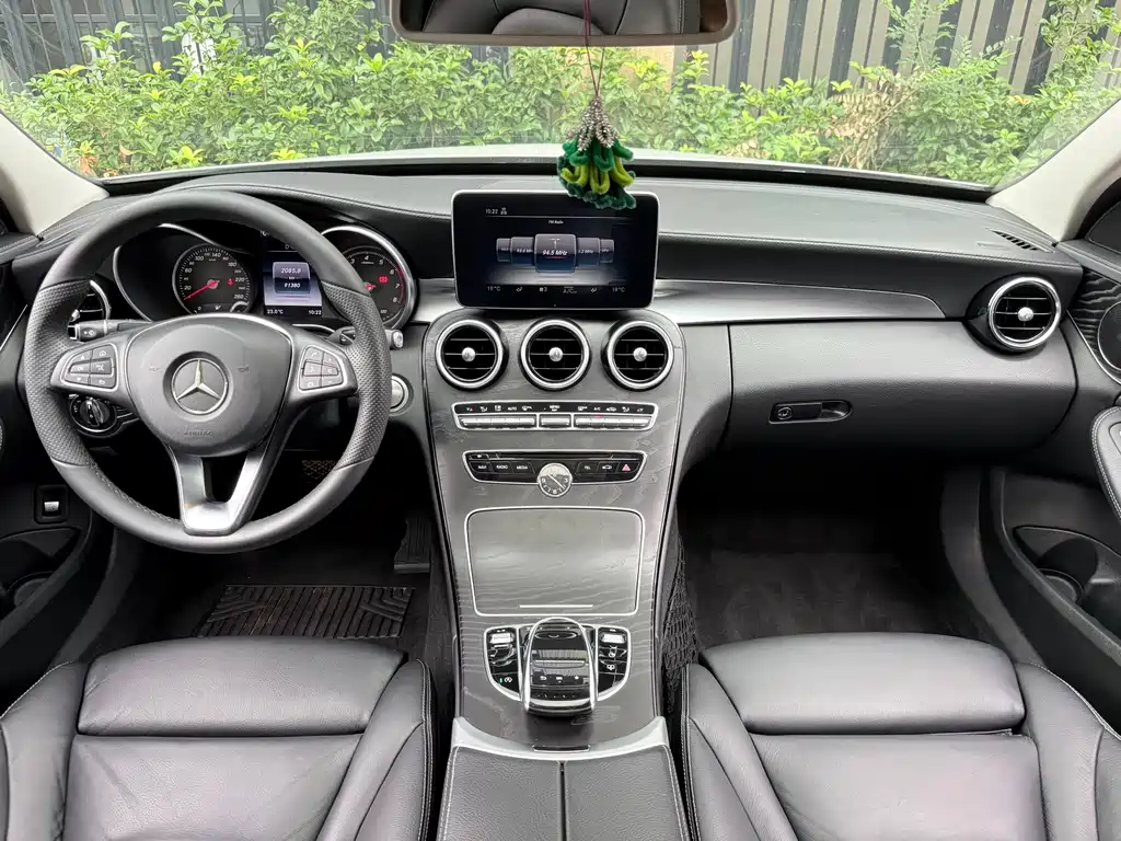 Mercedes-Benz C-Class 2018 — фото 8