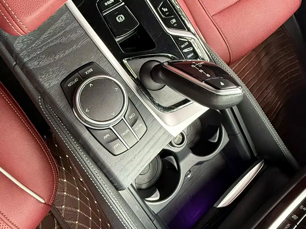 BMW 5 Series New Energy 2022 — фото 5