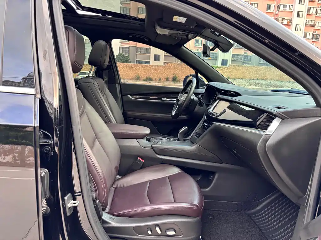 Cadillac XT6 2019 — фото 11