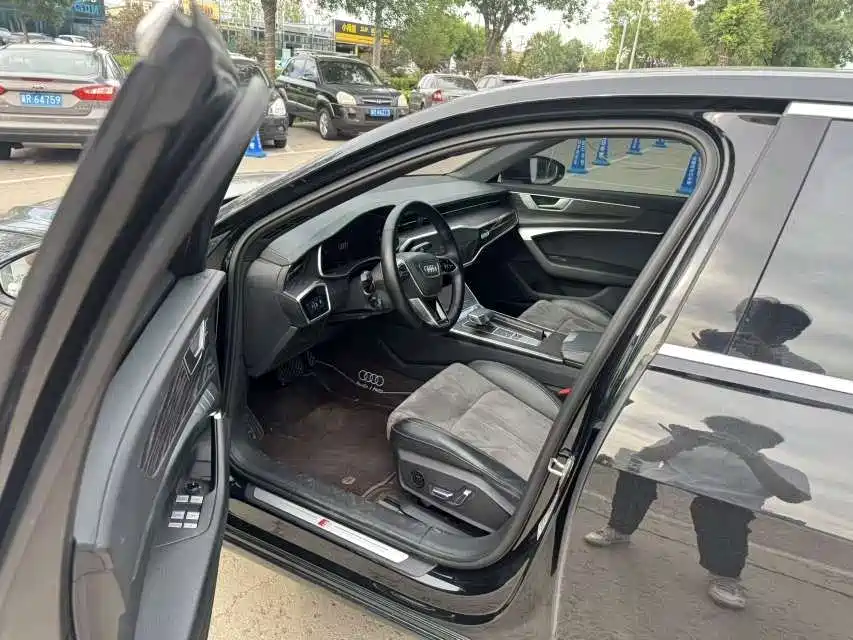 Audi A6L 2023