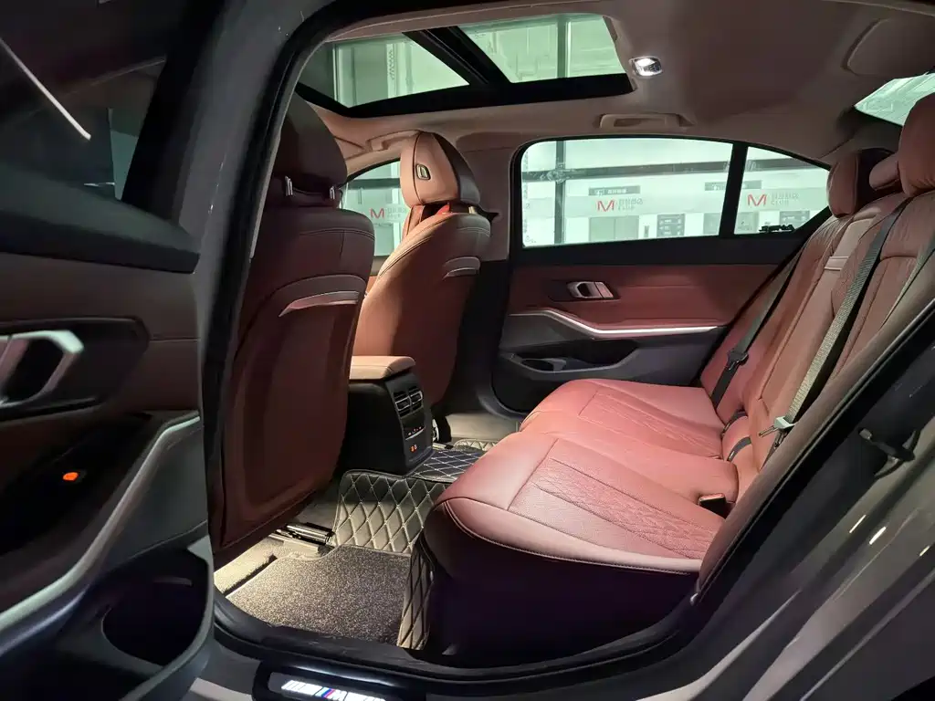 BMW 3 Series 2023