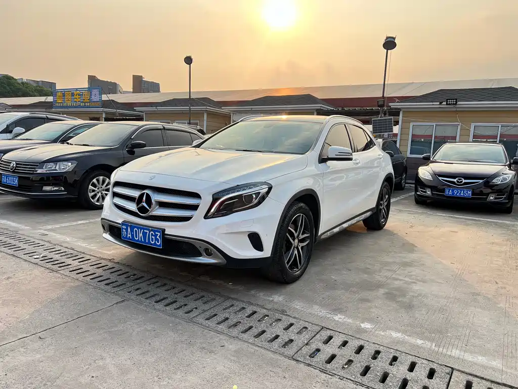 Mercedes-Benz GLA 2016
