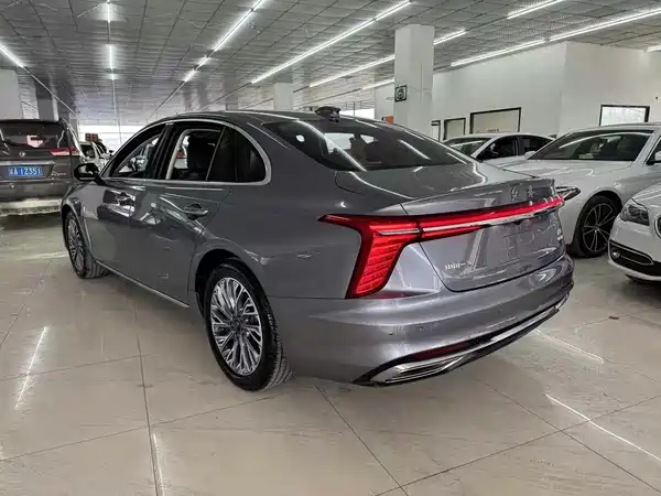 Hongqi H5 2022