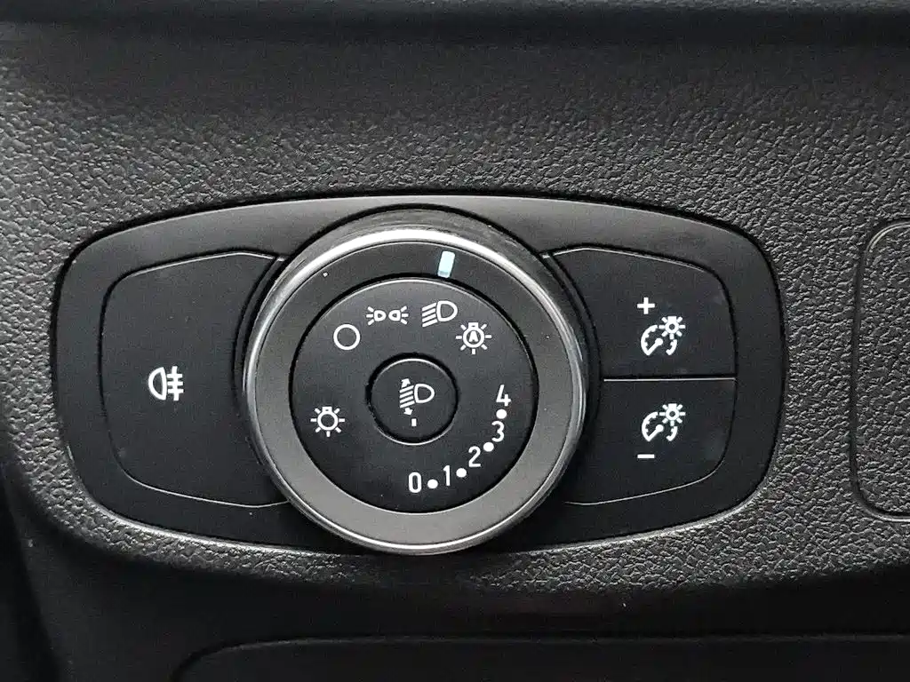 Ford Focus 2022 — фото 21