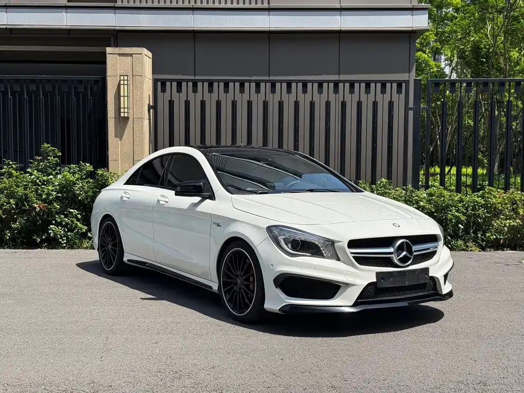 Mercedes-Benz CLA AMG 2015