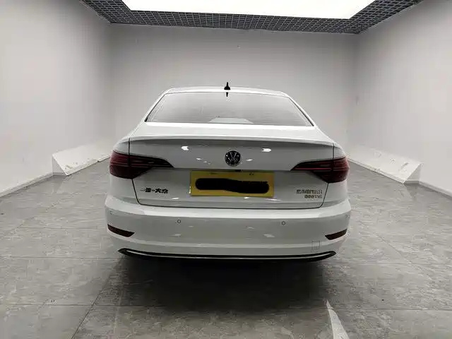 Volkswagen Sagitar 2021